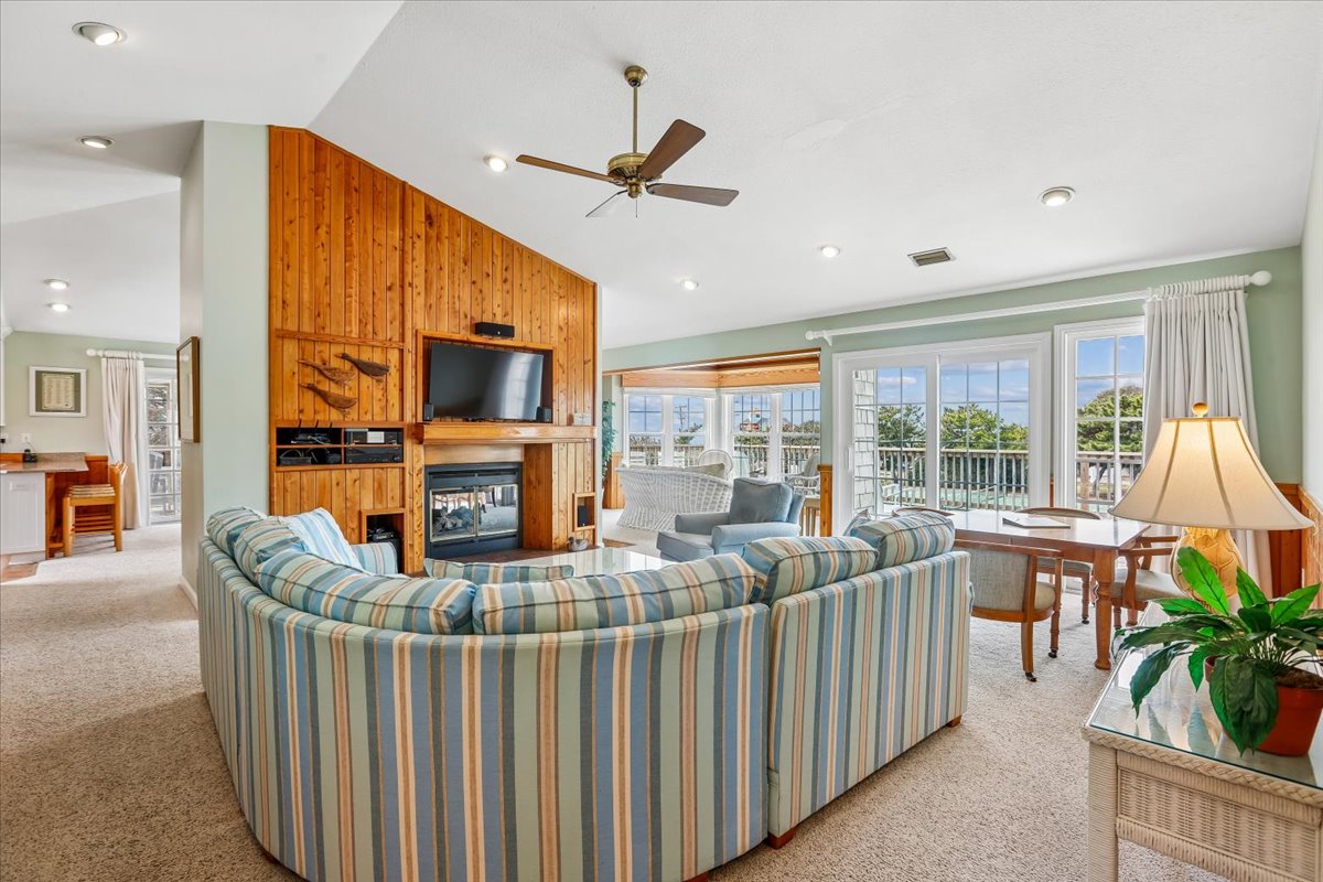16-Living Room